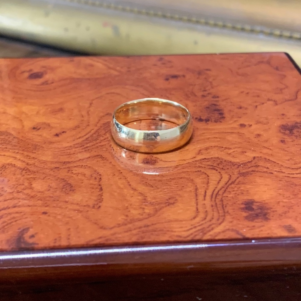 SOLID 14K YELLOW GOLD RING